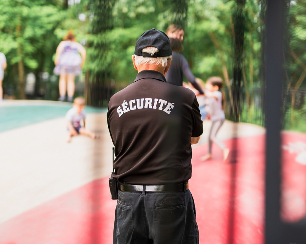 Security Guards at Swimming Pools